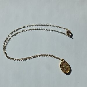 Elegant Golden tone Pendant Necklace